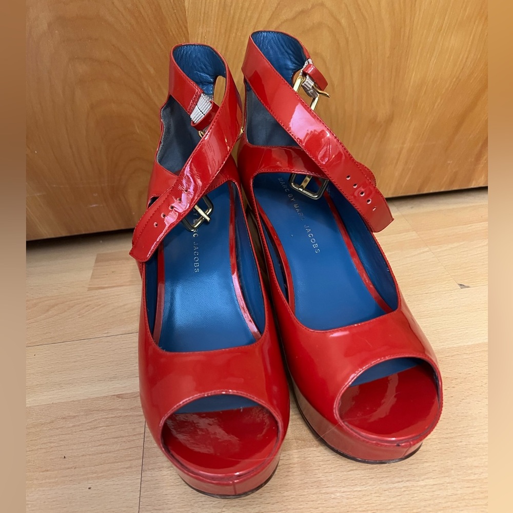 Marc for Marc jacobs red patent leather platform shoes great condition size 40